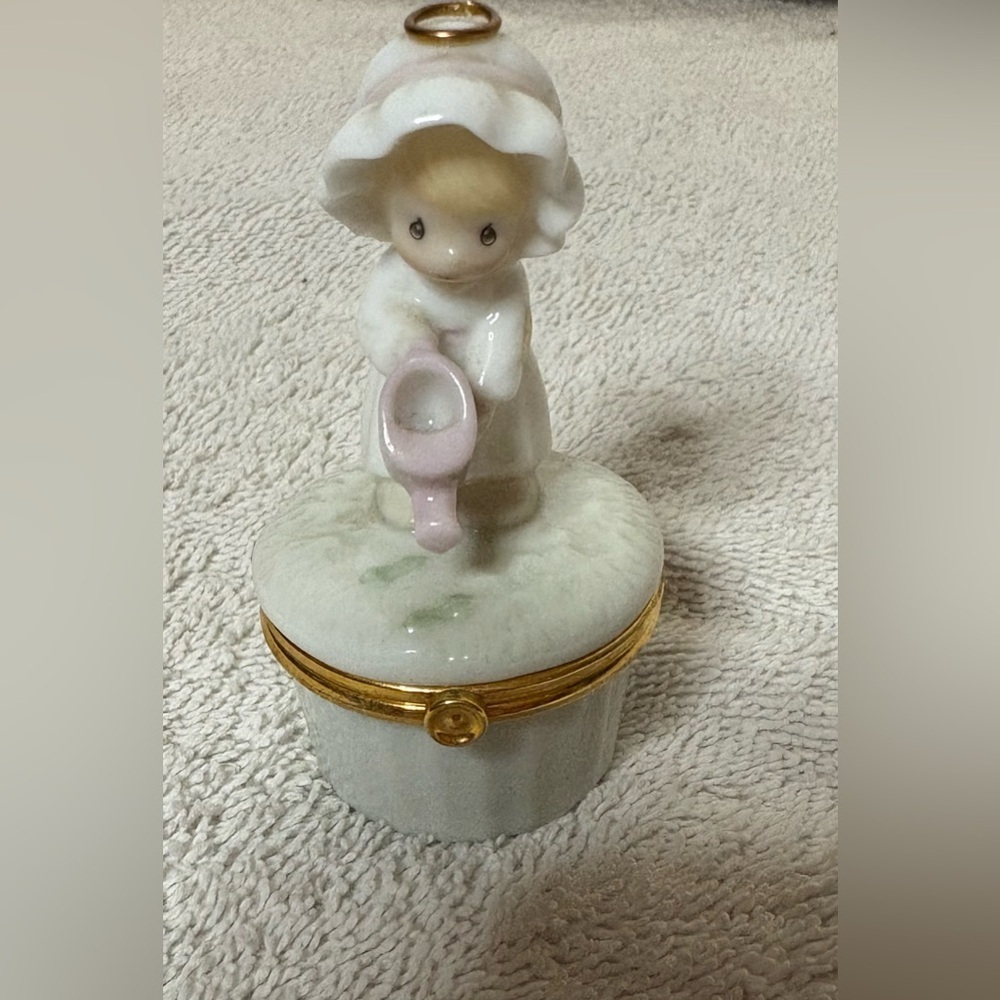 Precious Moments Enesco Porcelain Angel Watering Can Hinged Box Figurine 2000